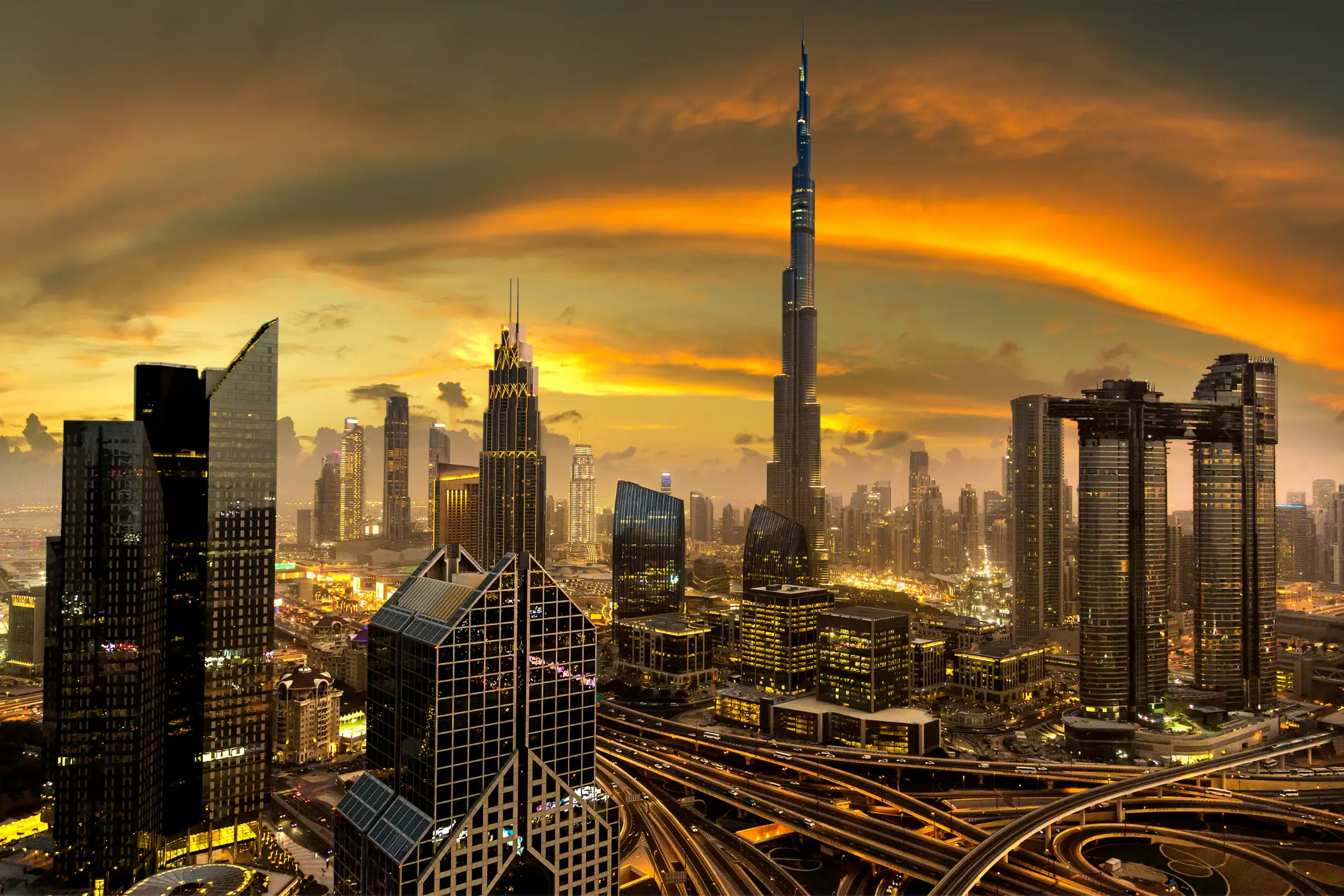 همکاری با عمارت دیبا