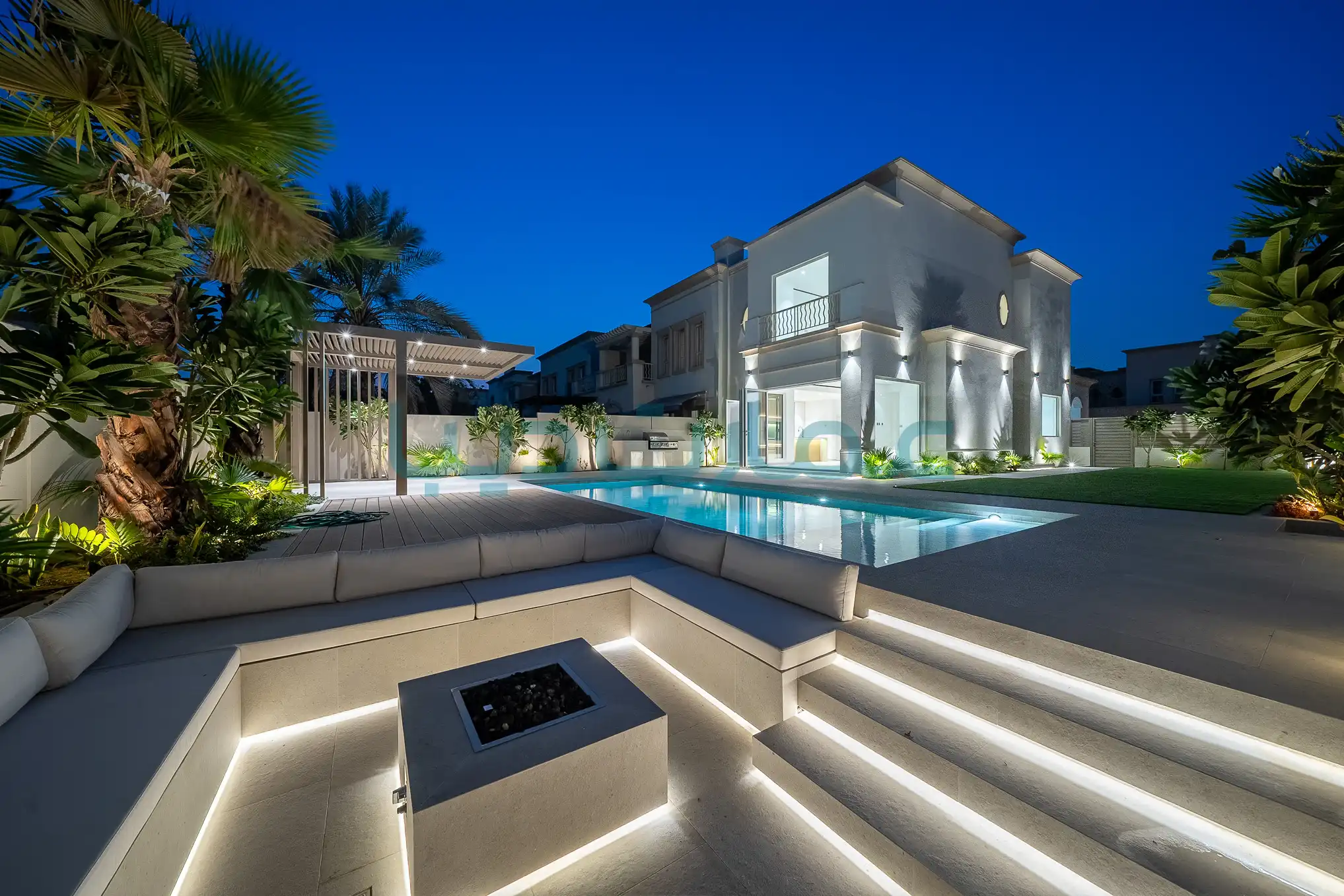 سایت خرید و فروش ملک در امارات